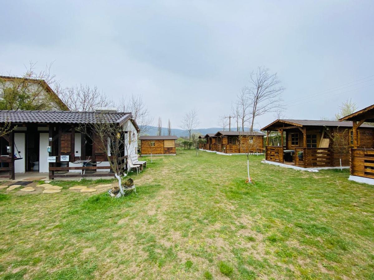 Camping In Clisura Dunarii Ieşelniţa 外观 照片
