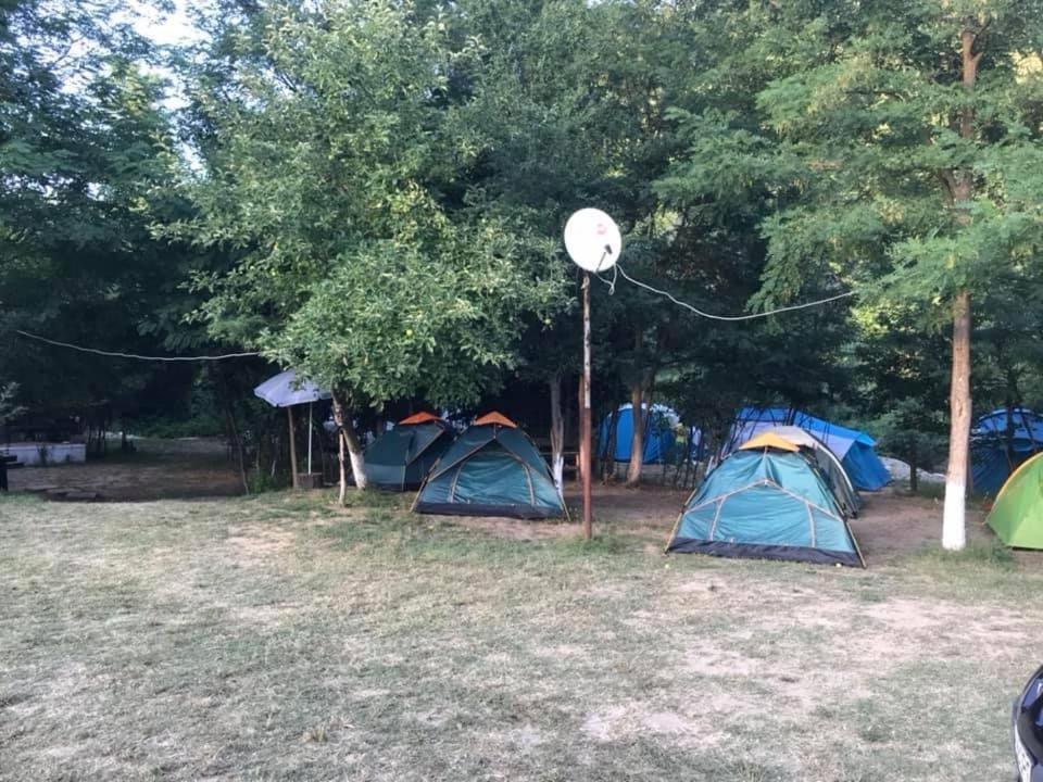 Camping In Clisura Dunarii Ieşelniţa 外观 照片