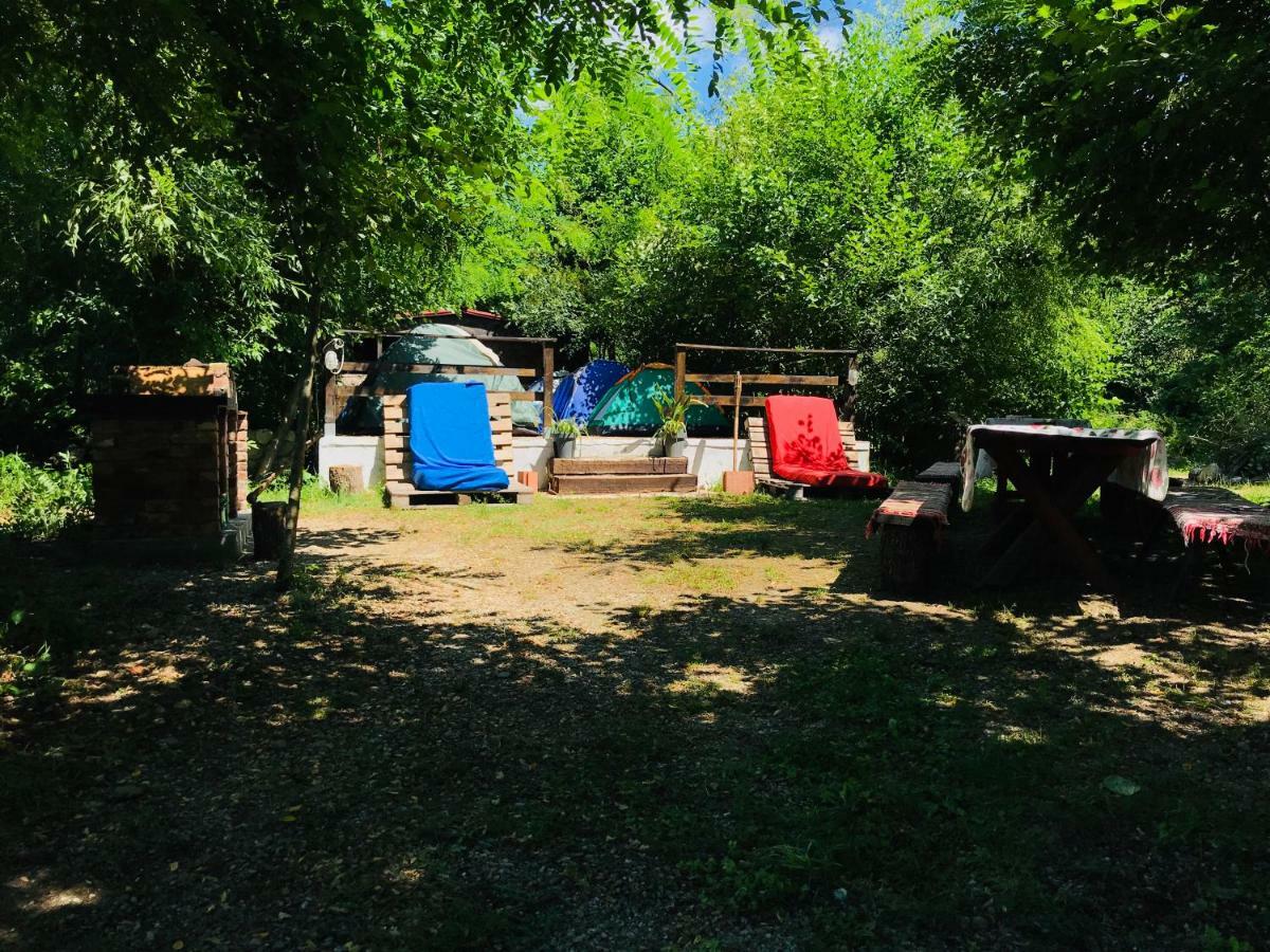 Camping In Clisura Dunarii Ieşelniţa 外观 照片
